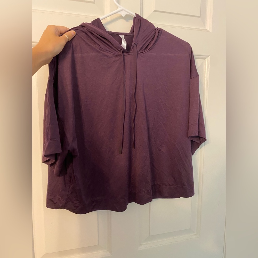 Athleta purple cropped workout top